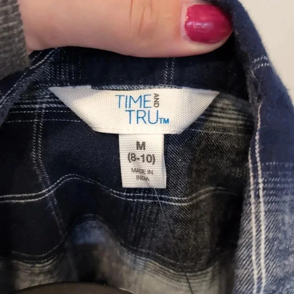 Time and Tru women's flannel long sleeve - Picture 4 of 9